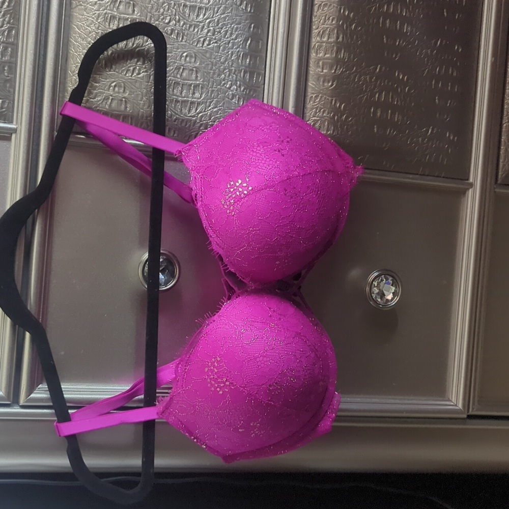 Victoria secret 2 cup push up bra